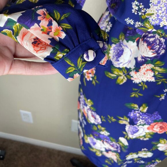 Lulus Blue Floral Long Sleeve Wrap Mini Dress Size M Made in USA - Picture 6 of 13